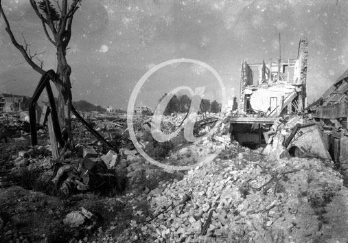 CAEN(14000) Anne 1944 Ruines dans la ville de Caen (col. Ede.).